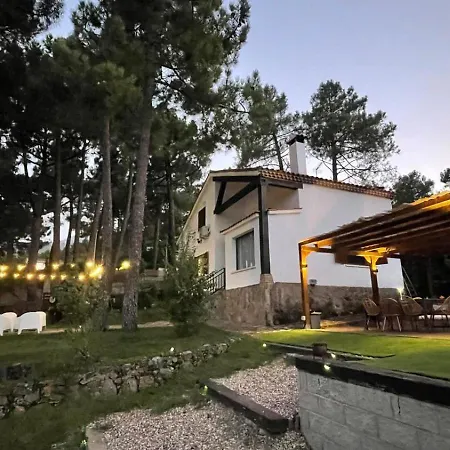 La Pinona - Acogedor En Estribaciones De La Sierra De Gredos - Casa 6 Personas Con Piscina En Avila