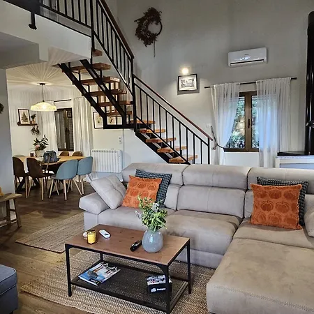 La Pinona - Acogedor En Estribaciones De La Sierra De Gredos - Casa 6 Personas Con Piscina En Avila