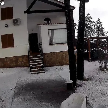 La Pinona - Acogedor En Estribaciones De La Sierra De Gredos - Casa 6 Personas Con Piscina En Avila El Tiemblo